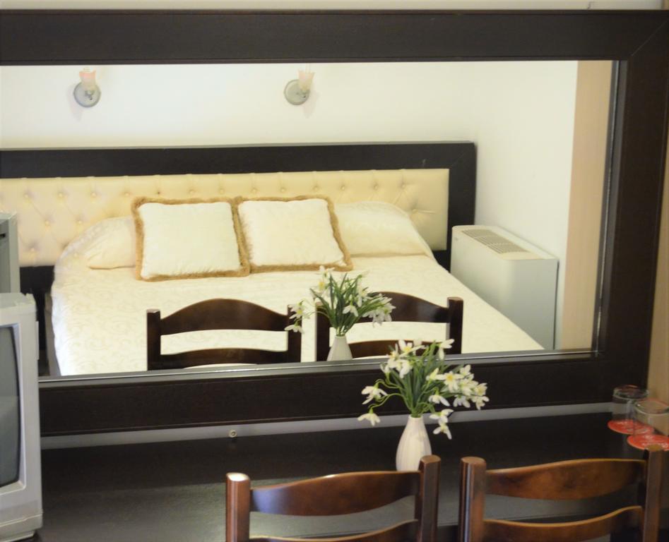 Jb Hotel Sarande Exterior photo
