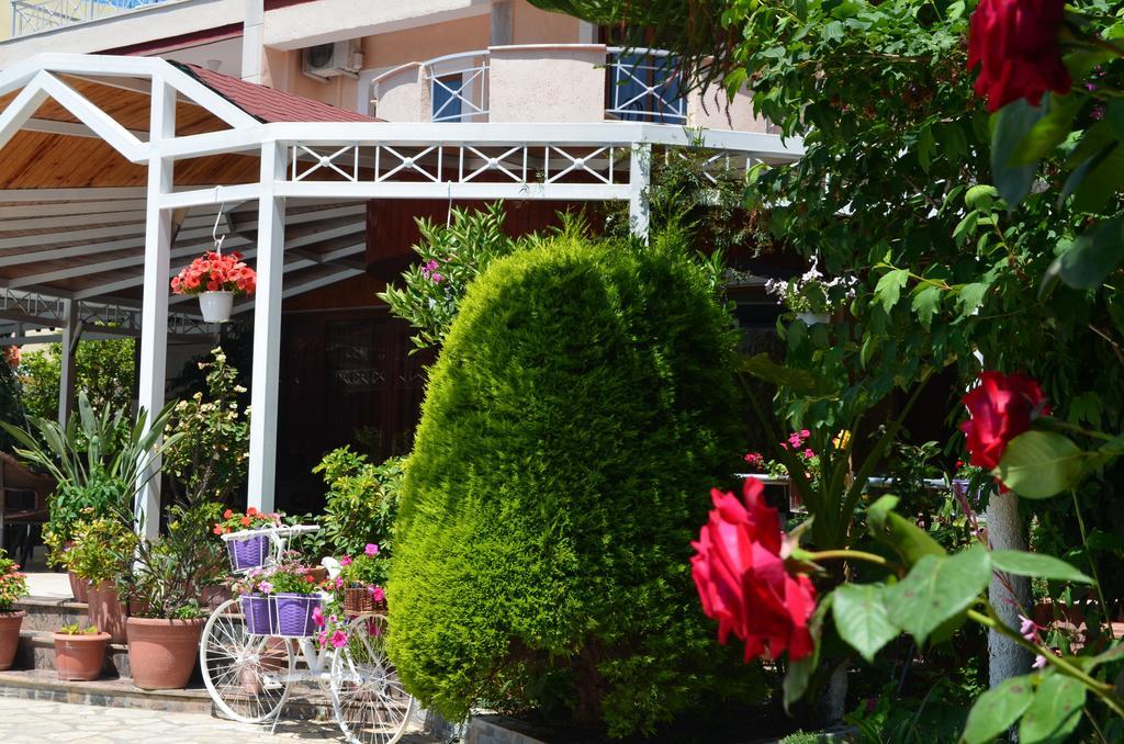 Jb Hotel Sarande Exterior photo