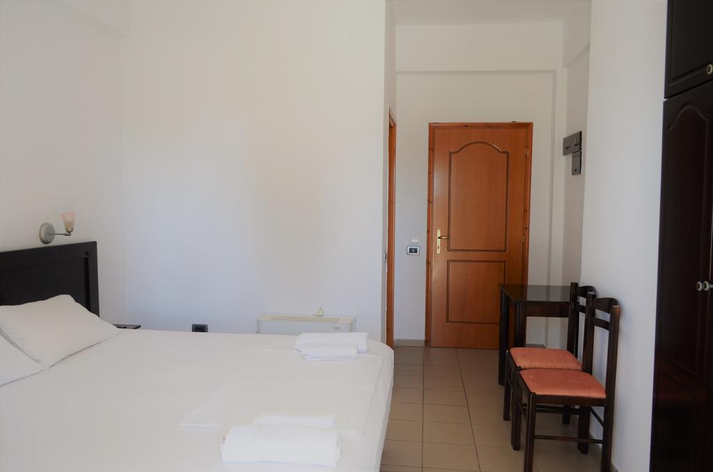 Jb Hotel Sarande Exterior photo