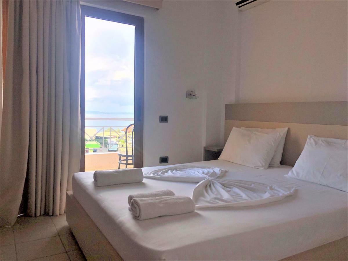 Jb Hotel Sarande Exterior photo
